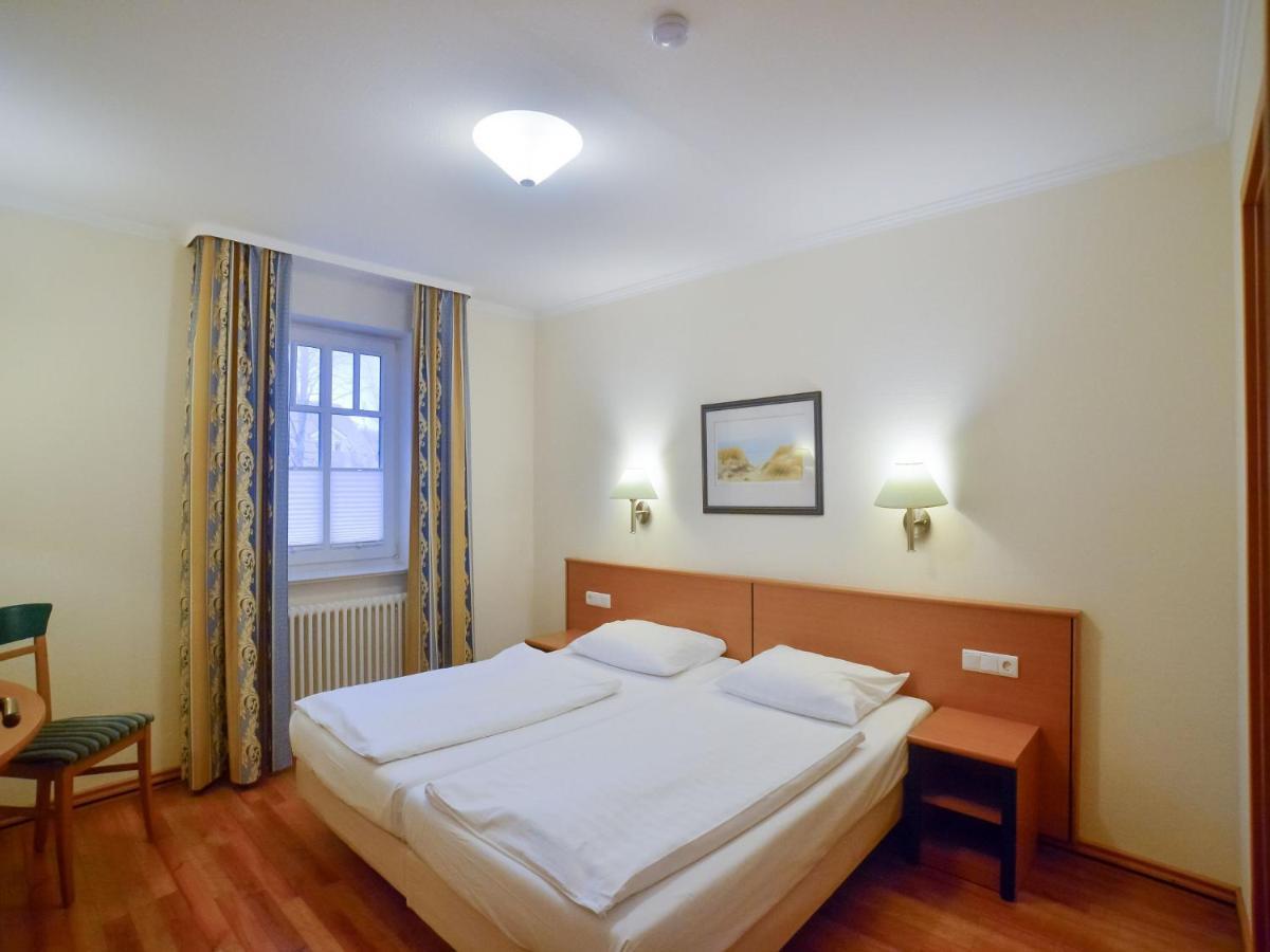 Komfort Mit 1 Schlafzimmer Und Balkon Im Obergeschoss 156 Apartment